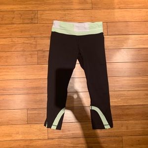 Lululemon crops sz 6 💕